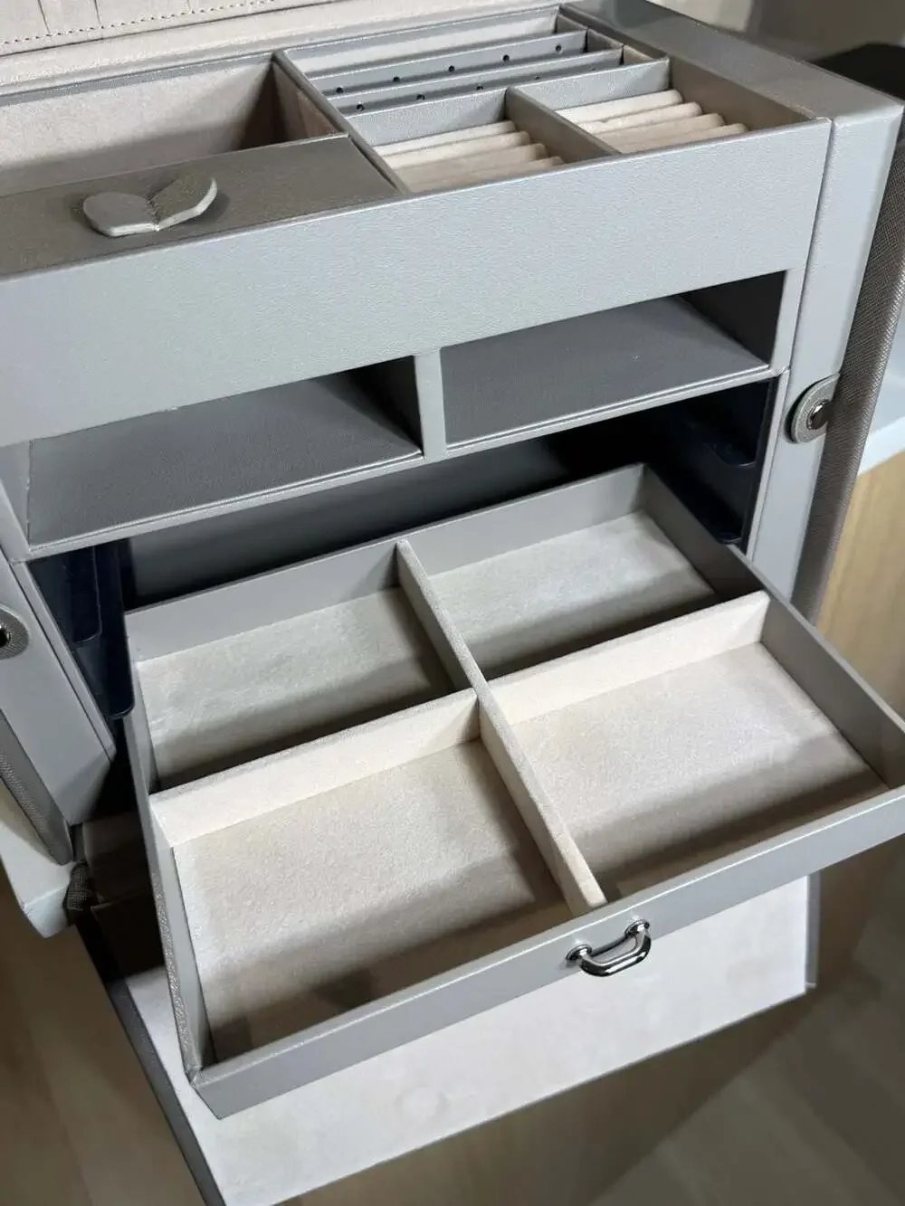 Wolf Heritage Large Jewelry Box in Pewter Saffiano